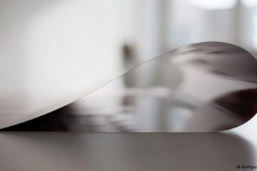 37560518_303