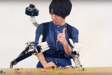 yamen-saraiji-fusion-robot-backpack_dezeen_1704_col_1