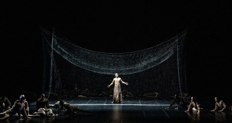 studio-drift-opera-design_dezeen_2364_hero-1