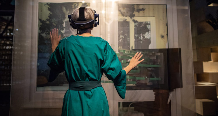 space-popular-vr-virtual-reality_dezeen_2364_hero_1